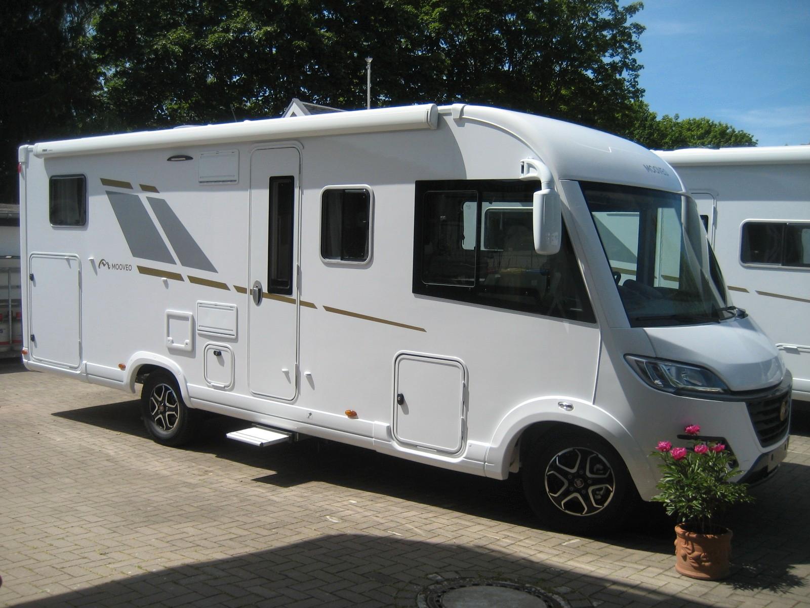 Mooveo I 740 EBFH 180 PS Autom .Heavy Fahrw . 4,4 To.