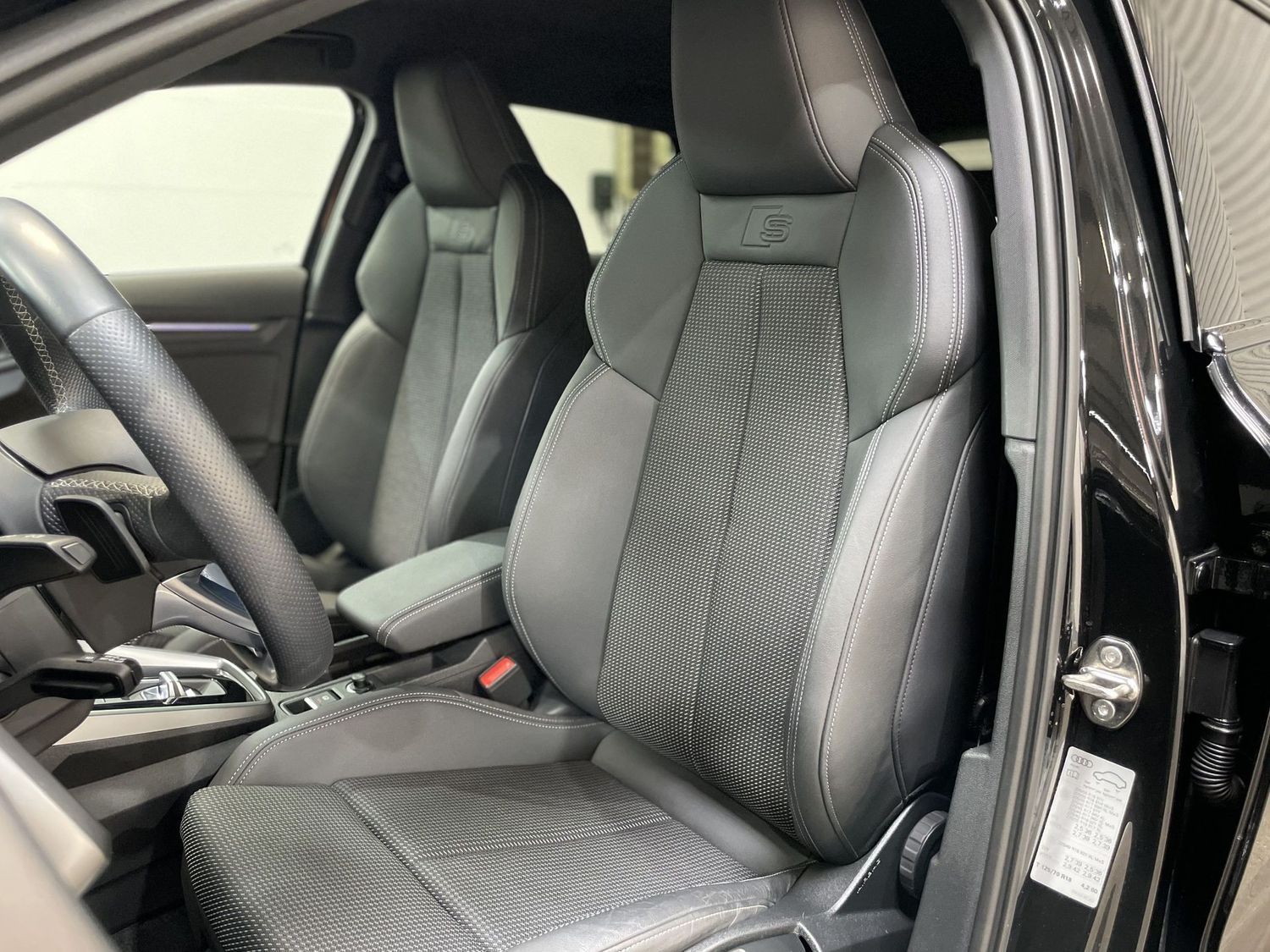 Fahrzeugabbildung Audi A3 35 TFSI S line#Matrix#B&O#ACC#Ambiente#Digi