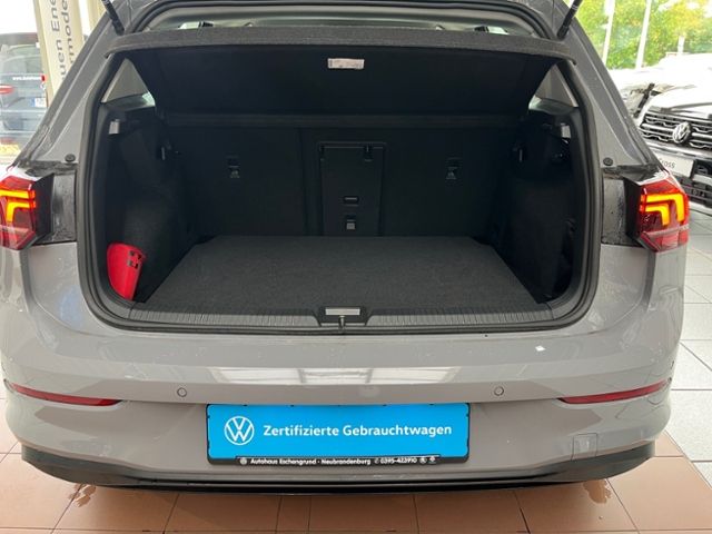 Fahrzeugabbildung Volkswagen Golf 1.5 TSI LIFE NAVI GJR LED KAMERA