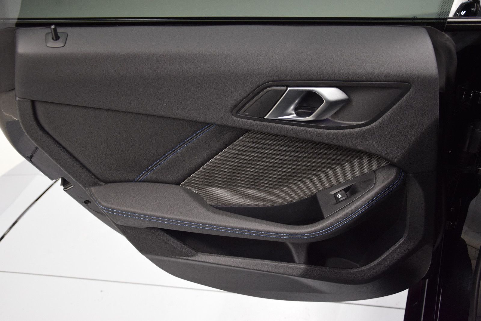 Fahrzeugabbildung BMW 218 i Gran Coupé M Sport H&k Leder Kamera ACC