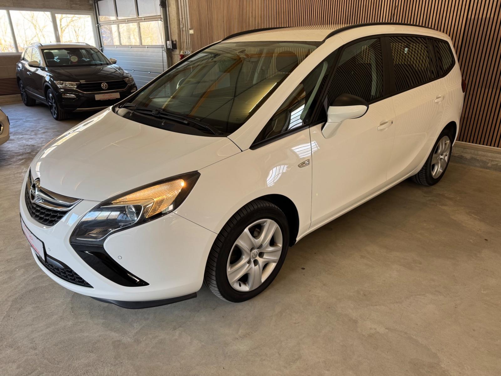 Opel Zafira C Tourer Edition[TEMPOMAT][PDC]