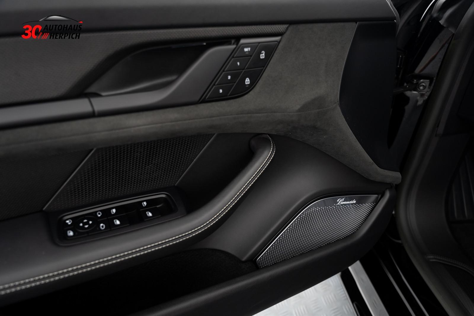 PORSCHE TAYCAN SPORT TURISMO - GTS -  598 CV - HAYON ÉLECTRIQUE