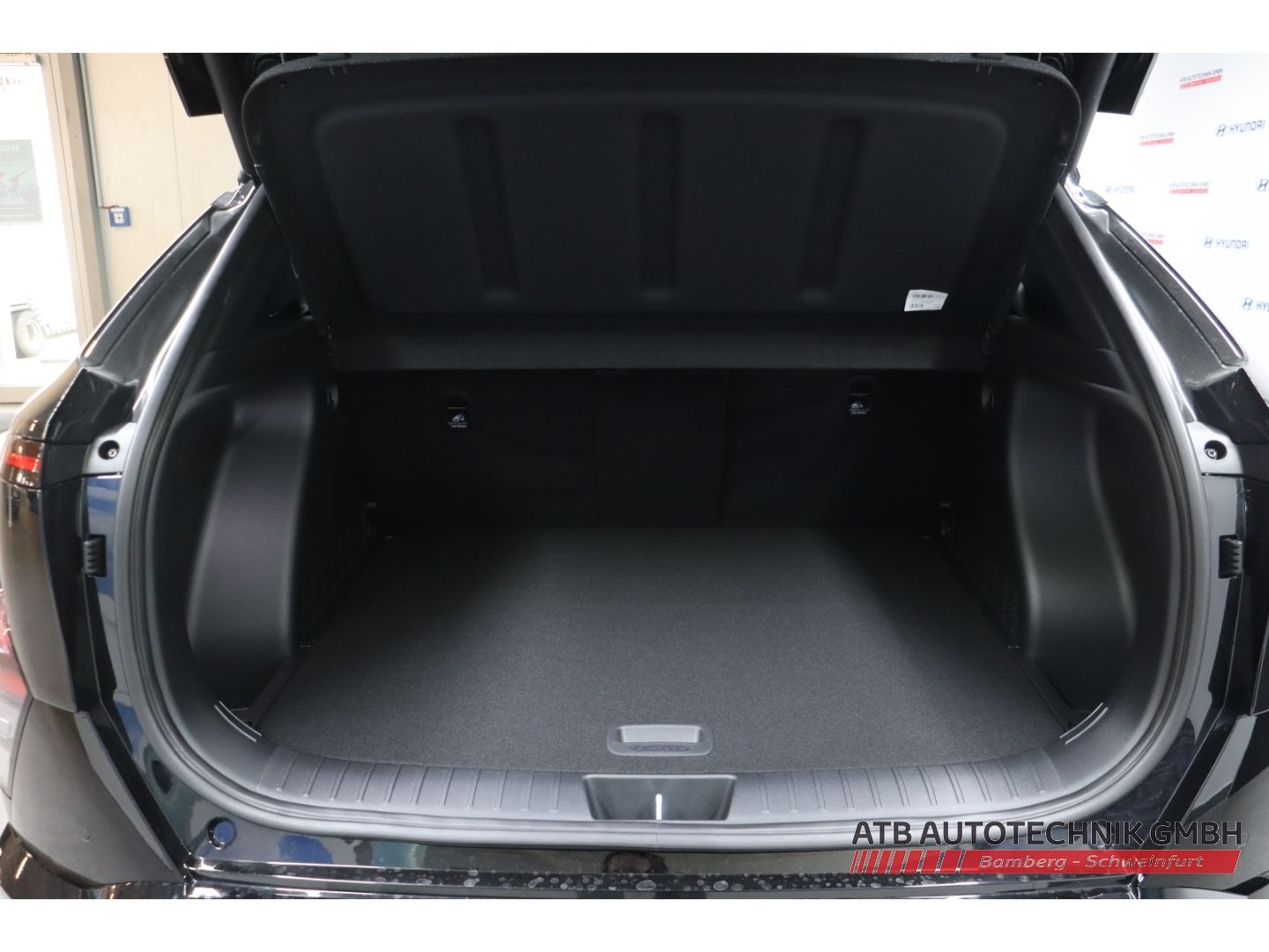 Fahrzeugabbildung Hyundai KONA Elektro MY25 N-Line 65,4kWh 218PS 2WD el. H