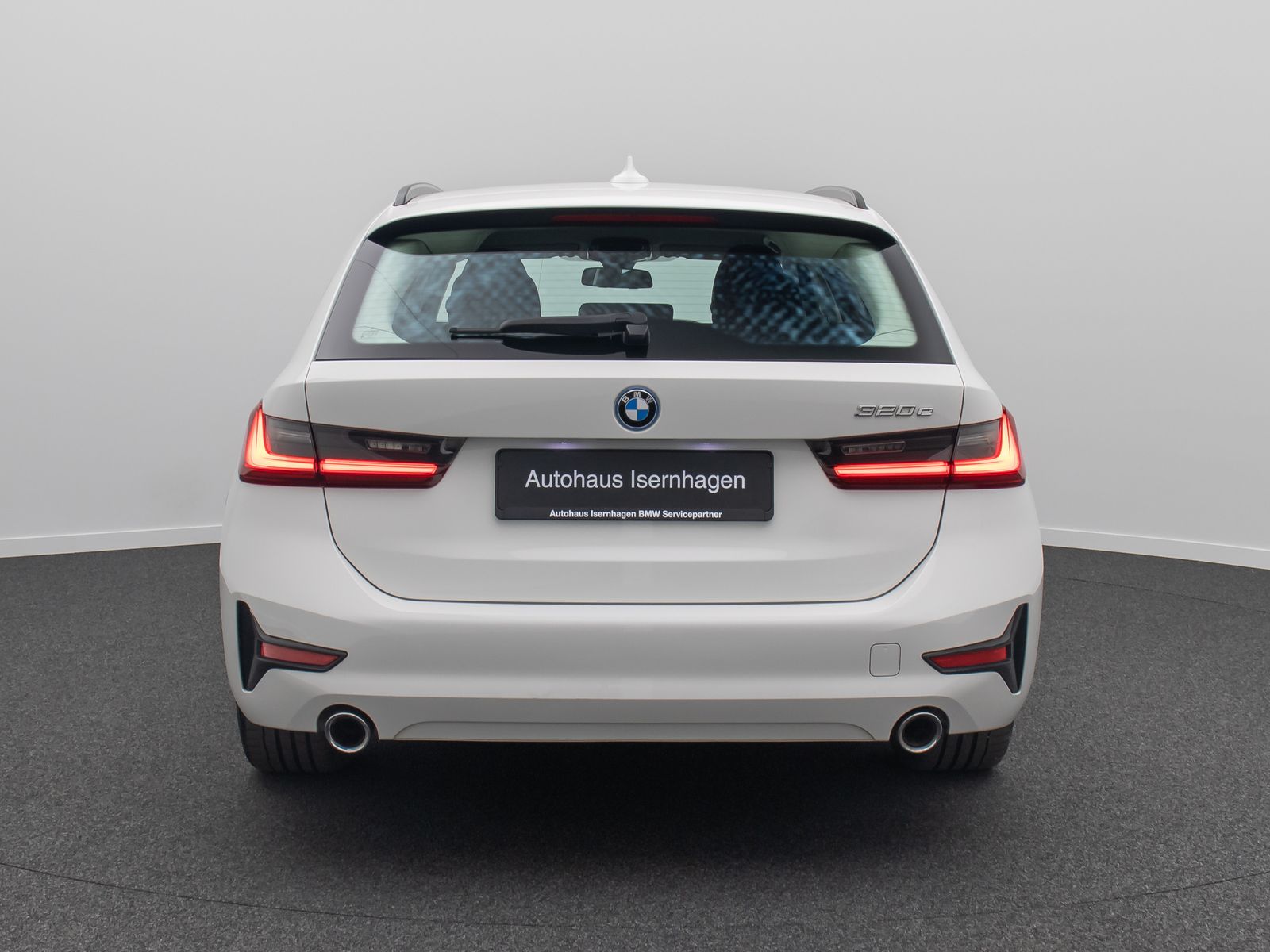 Fahrzeugabbildung BMW 320e  DAB CockPitPro Alarm Geschwindigkeitsreg
