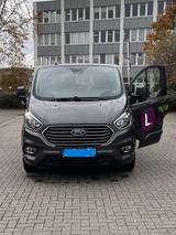 Ford Tourneo Custom 9-Sitzer