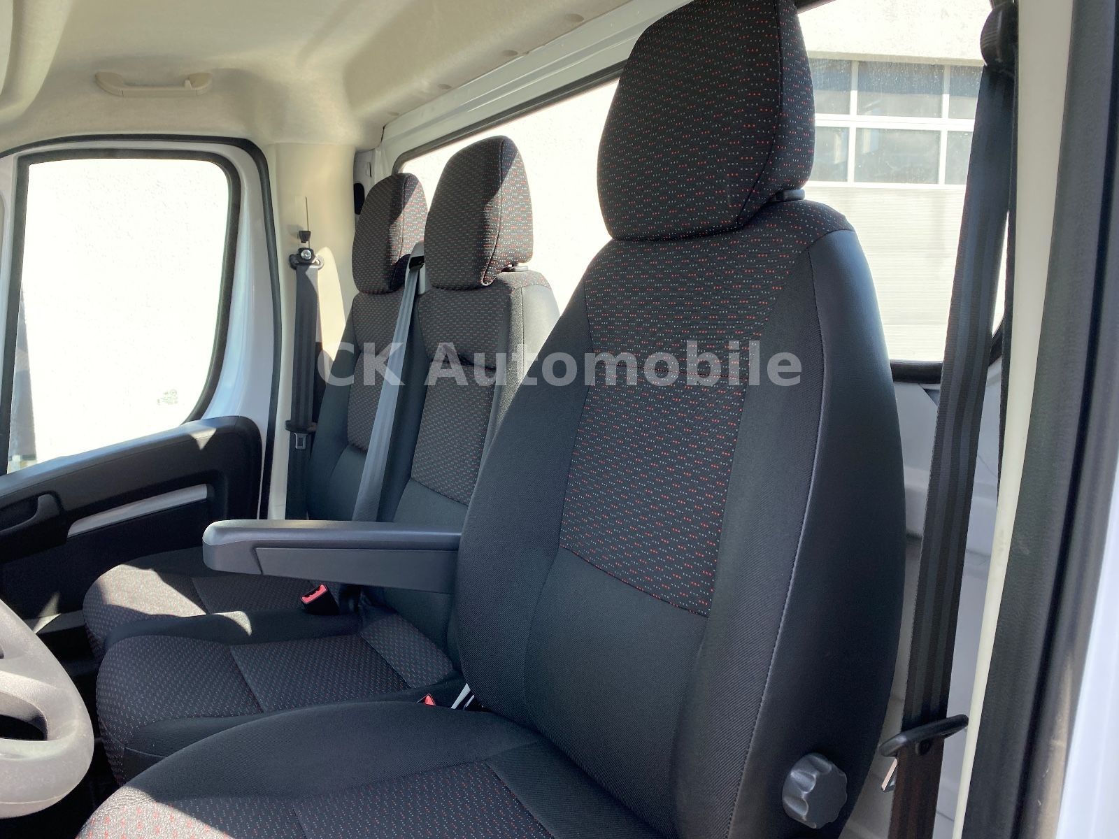 Fahrzeugabbildung Peugeot Boxer Abschleppwagen 435 L4 BlueHDi 165