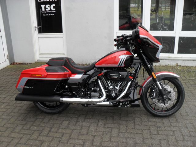 Harley-Davidson Street Glide CVO 121