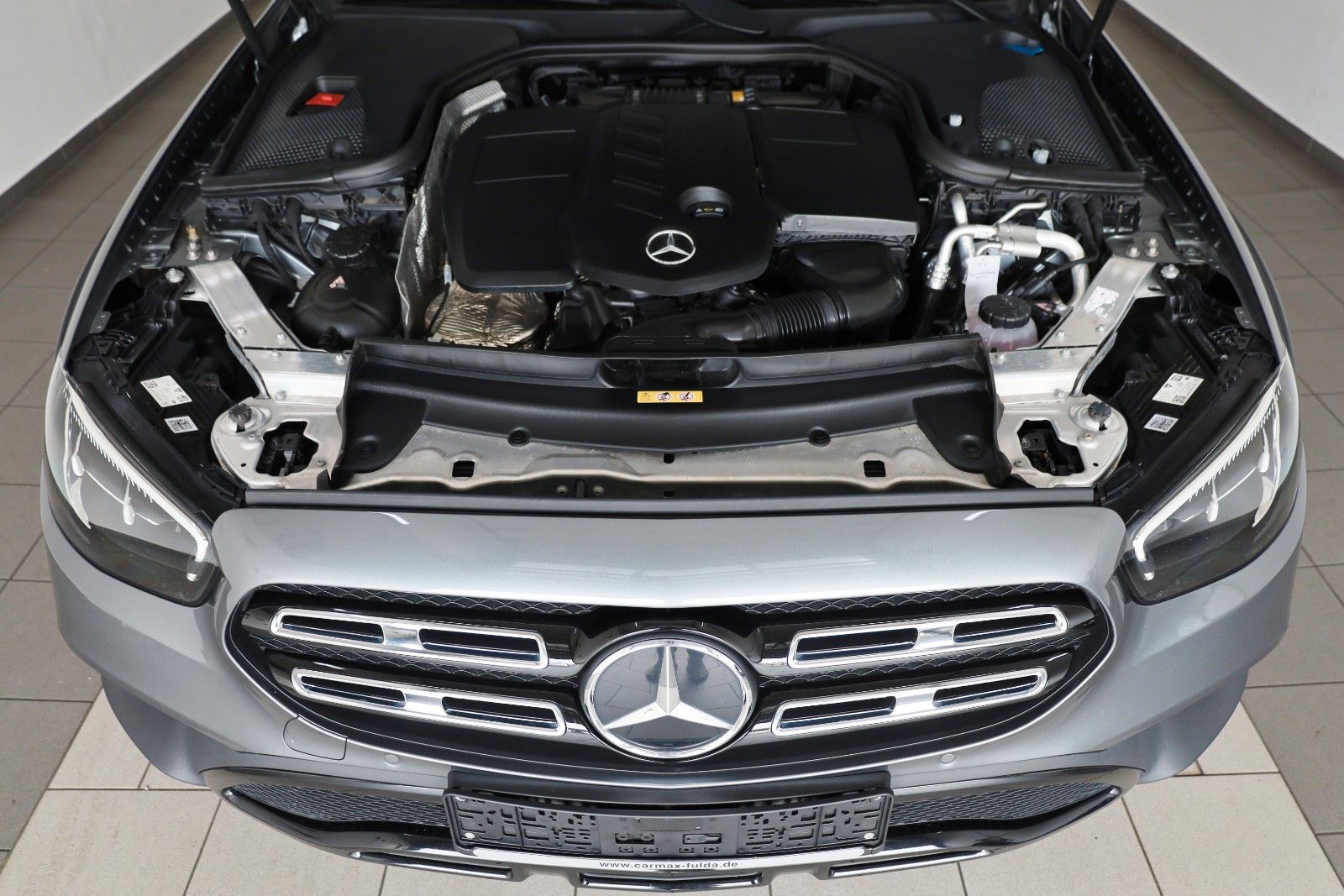 Fahrzeugabbildung Mercedes-Benz E 220 d 4M All-Terrain,Kamera,Navi,SH,AHK, SR+WR