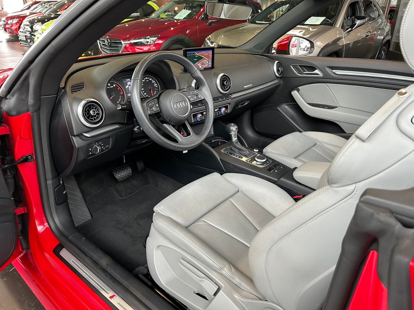 Fahrzeugabbildung Audi A3 Cabriolet 35 TFSI design XEN NAV SHZ 17"