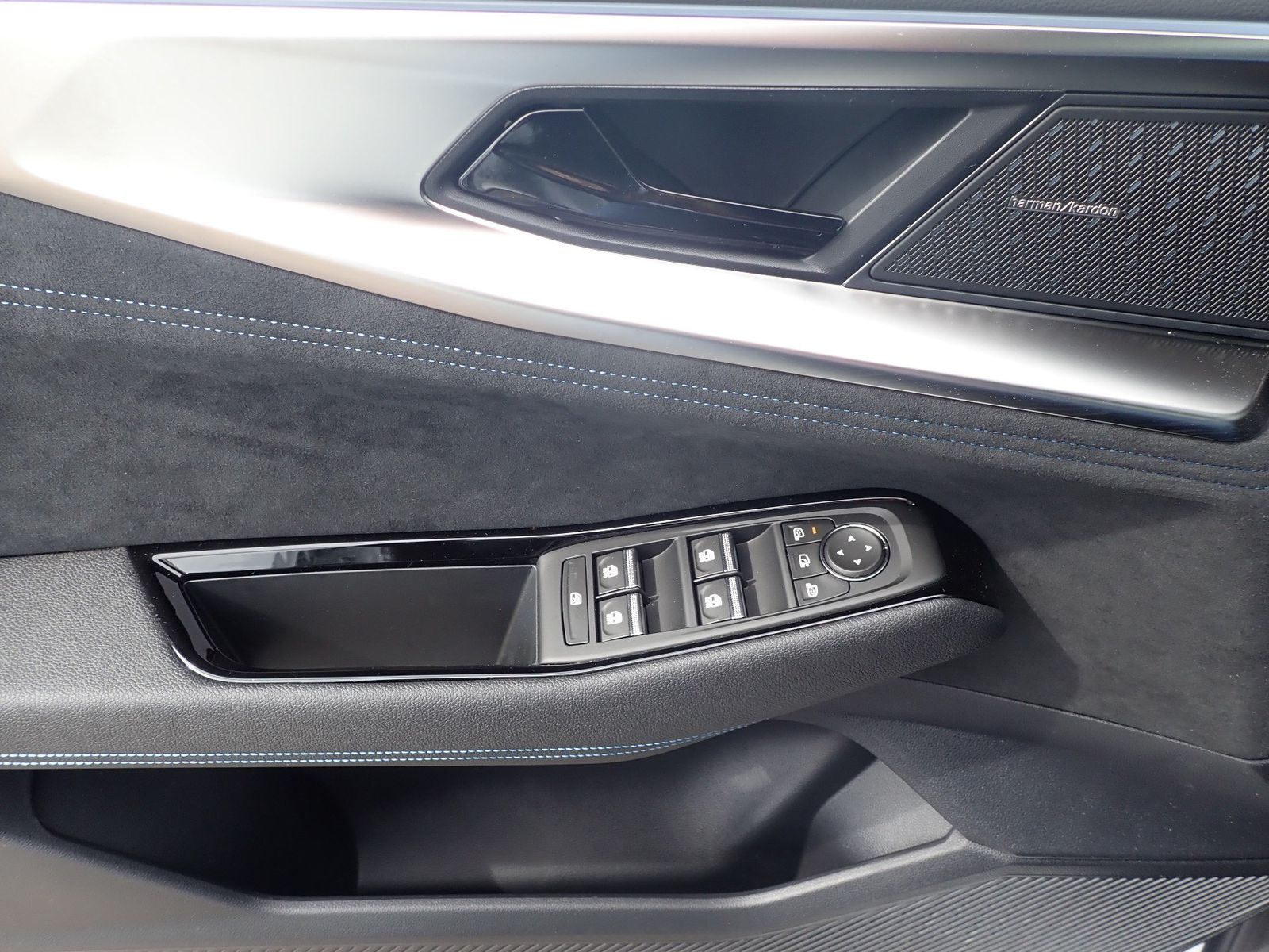 Fahrzeugabbildung Renault Austral Esprit Alpine Mild Hybrid 150 Automatik