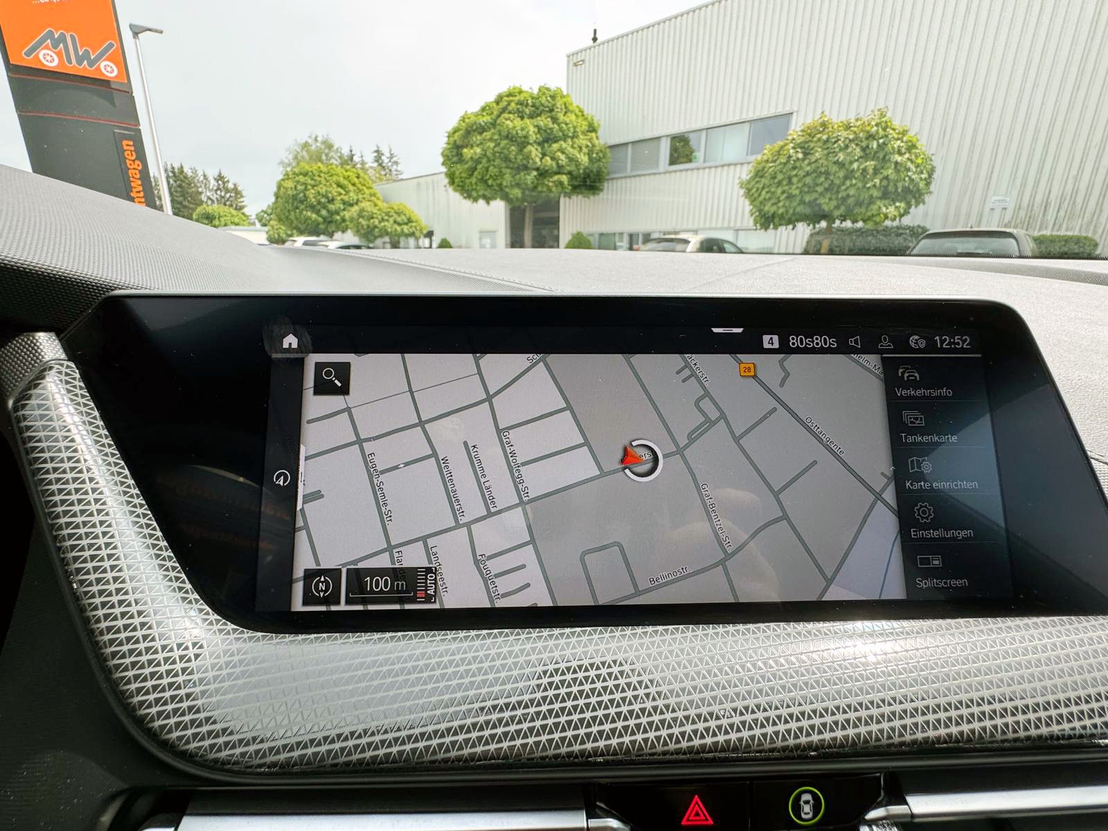 Fahrzeugabbildung BMW 118i Steptr. Sport-Line LED SHZ PDC CarPlay NAV