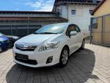 Toyota Auris Hybrid 1,8-l-VVT-i - Toyota Auris aus 2011 mit Benzin-Antrieb