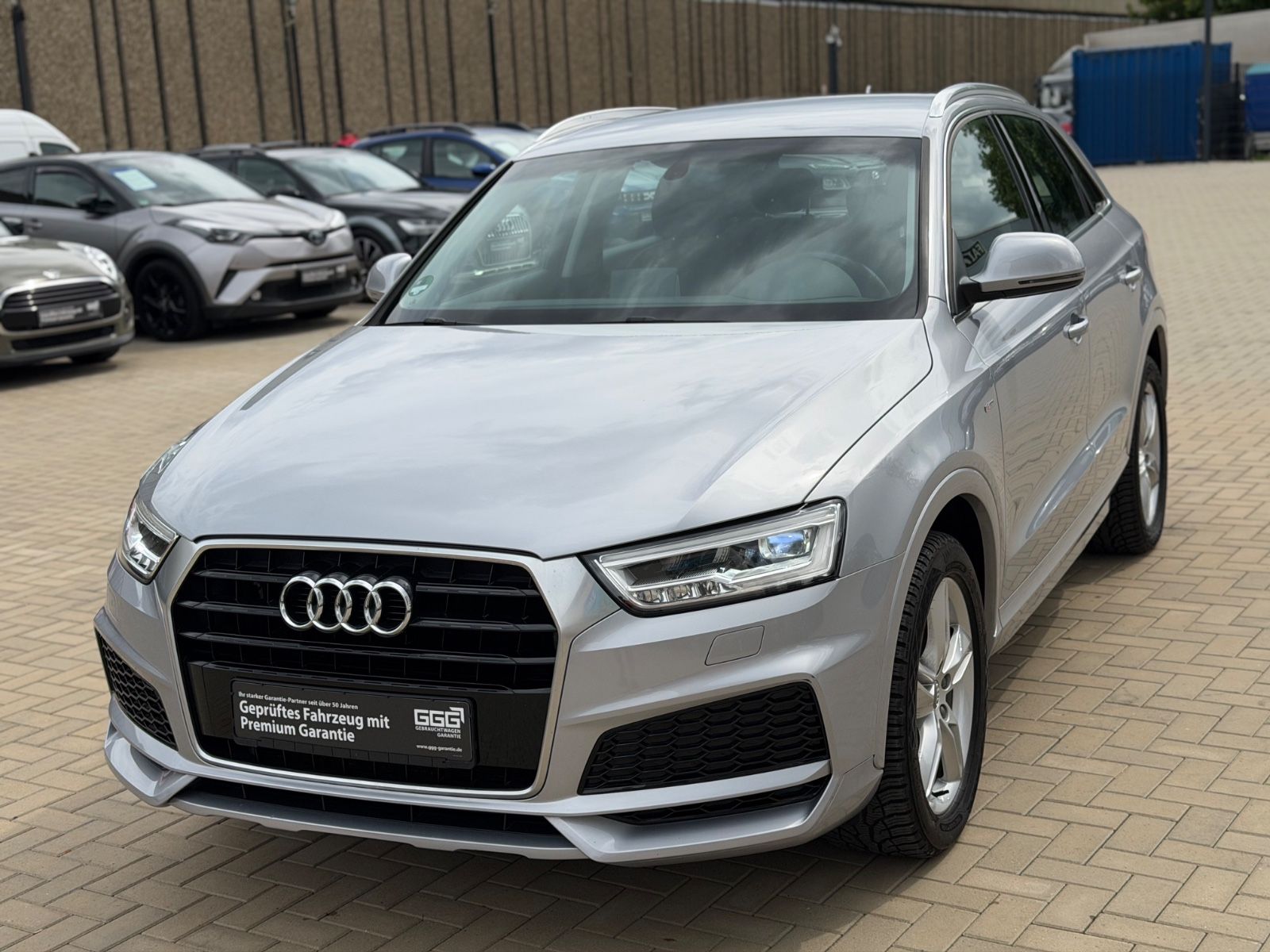 Audi Q3 - 1