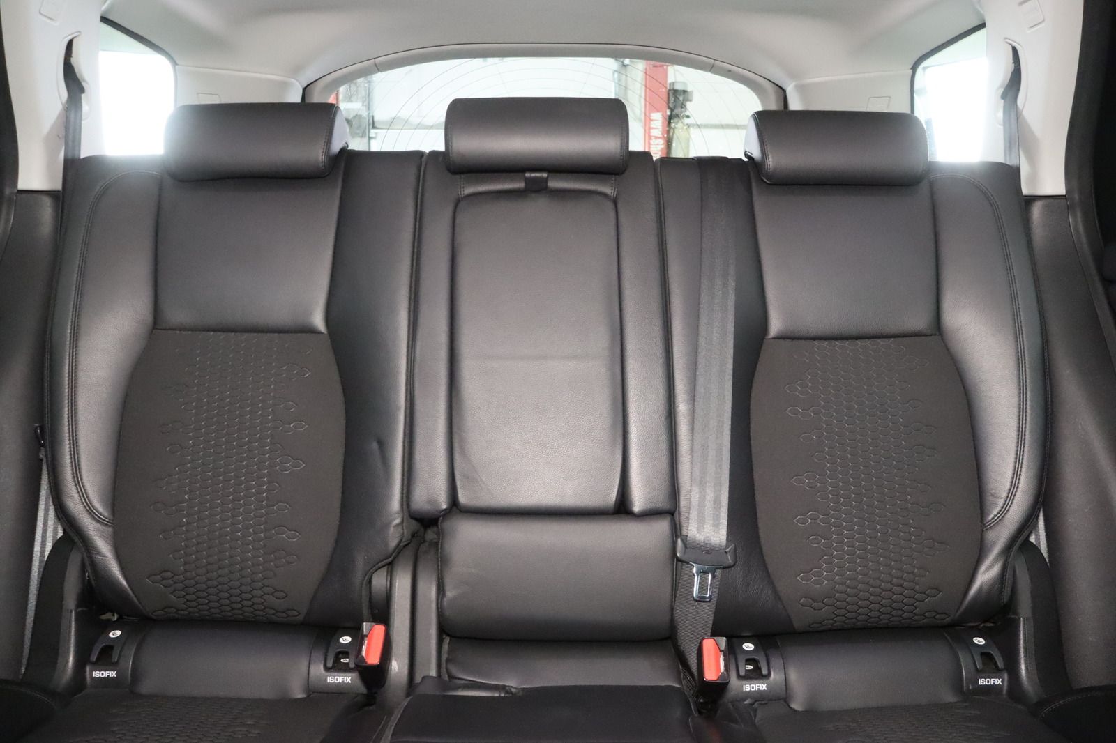 Fahrzeugabbildung Land Rover Discovery Sport 2.0 TD4 SE AWD