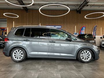 MYAUTOCENTER – Gebraucht- und Jahreswagen mit Werkstattservice in Pfaffenhofen Volkswagen Touran *AHK*ACC*PDC*3-Zonen*NAVI*1-HAND*