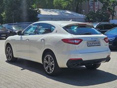 Fahrzeugabbildung Levante Gransport Q4