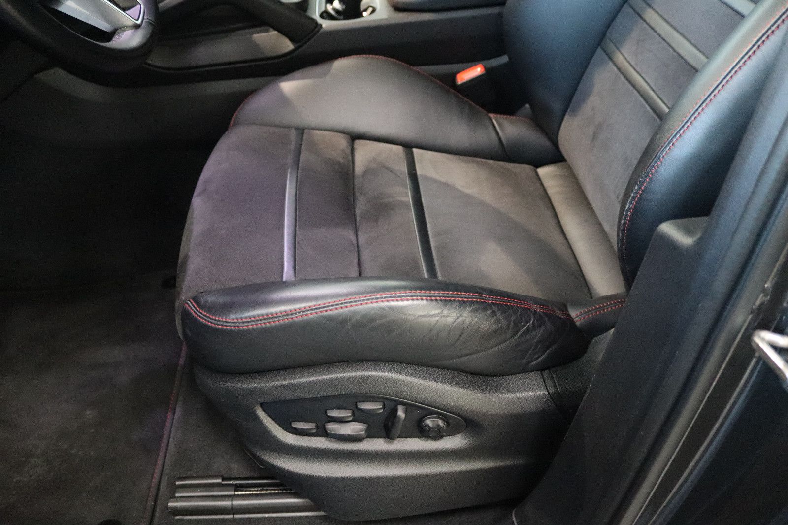 Porsche Cayenne Coupe GTS * 1.HAND + MEGA OPTIK * foto 17