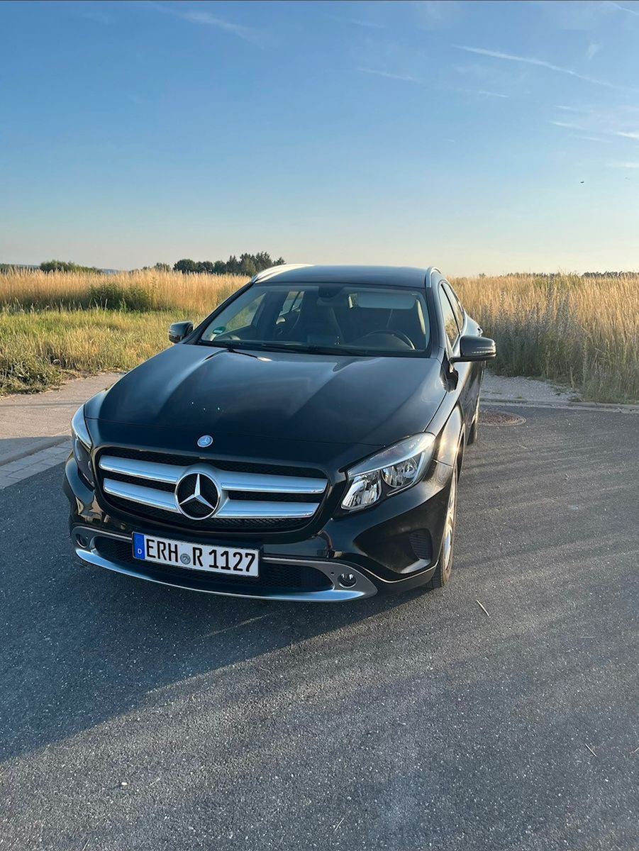 Mercedes-Benz GLA 220 CDI 4MATIC