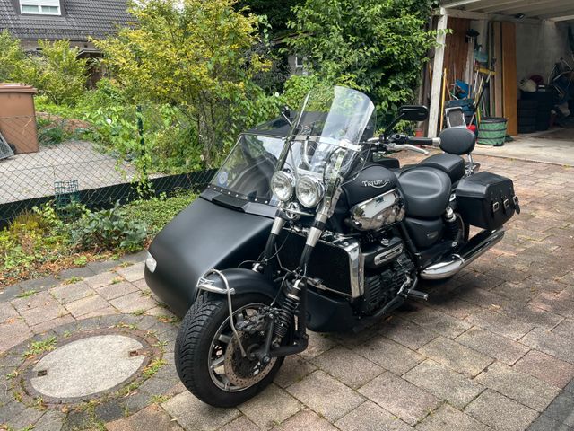 Triumph Rocket III Roadster, EML GT2001