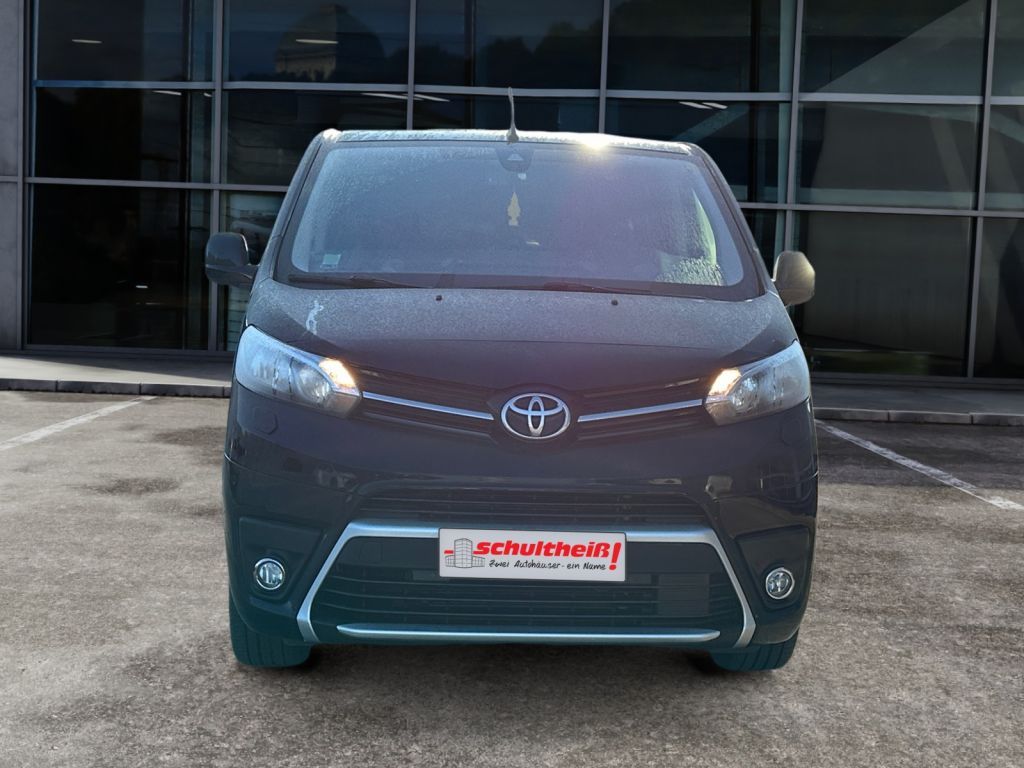 Fahrzeugabbildung Toyota Proace 2,0-l-D-4D L2 (8-Si.) Autm. Verso Shuttle