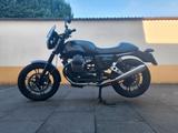 Moto Guzzi V7 - MOTO GUZZI MOTORRAD V7