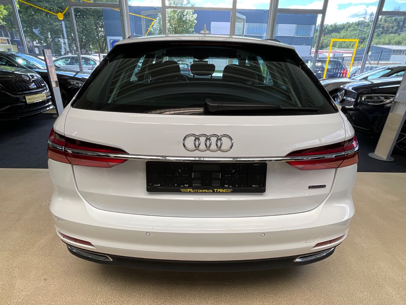 Fahrzeugabbildung Audi A6 Avant 45 TDI quattro*Business-Paket