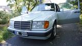 Mercedes-Benz 200 E