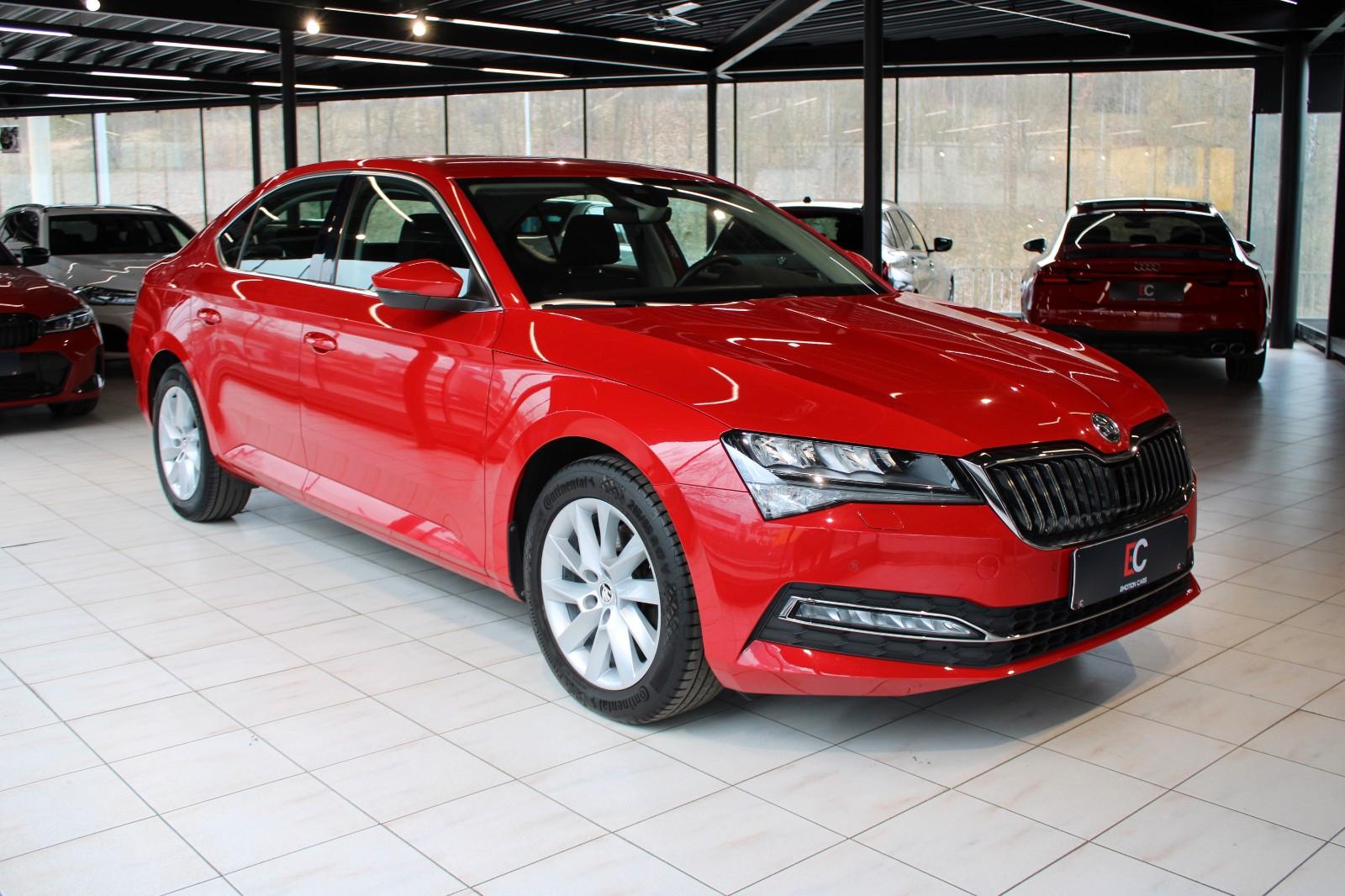 Skoda Superb 2,0 TDi DSG Style / AHK