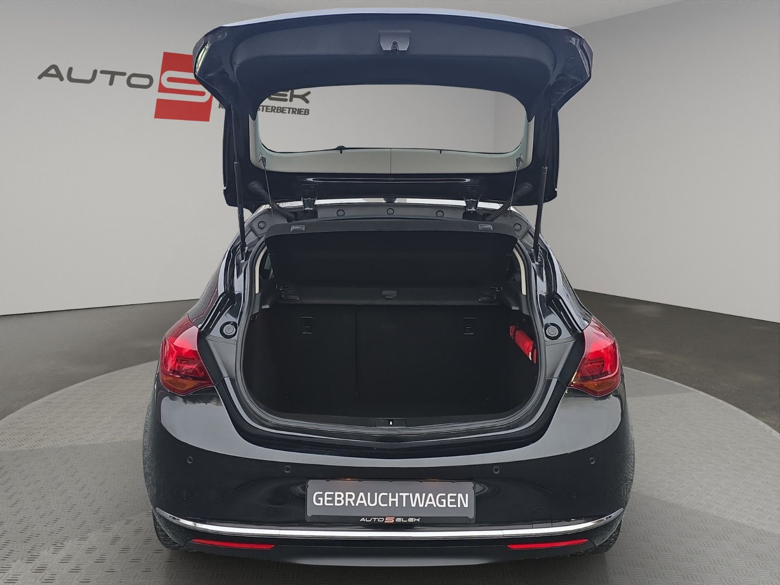 Fahrzeugabbildung Opel Astra J Exklusiv KLIMA NAVI TEMPOMAT TÜV NEU