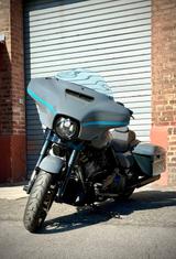 Harley-Davidson Street Glide ST 117 FLHXST