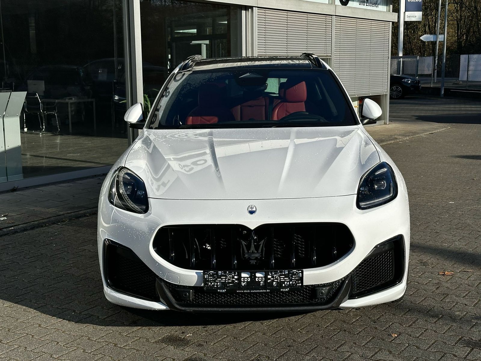 Fahrzeugabbildung Maserati Grecale Trofeo 3.0 V6 4WD PANO+CARB+360+VOLL+21"