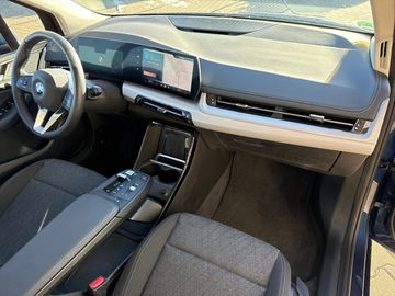 BMW 220i Active Tourer DAB LED Komfortzg. Shz