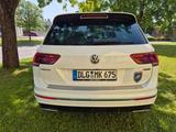 Volkswagen Tiguan 2.0 TSI  3×R LINE 230 ps DSG 4M Vollaustt - Volkswagen Tiguan: 3.0