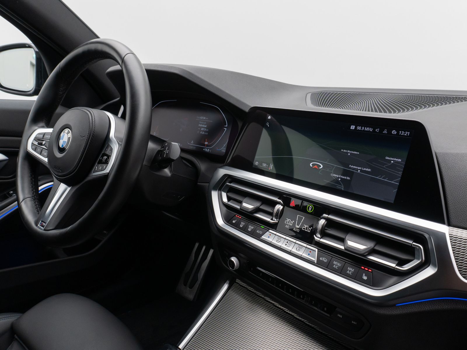 Fahrzeugabbildung BMW 320d M Sport Kamera CockPitPro DAB LED Alarm