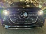 Mercedes-Benz V 300 d 4M*EXCLUSIVE*AMG*AIRMATIC*PANO*7-SITZER - 7 Sitzer Autos