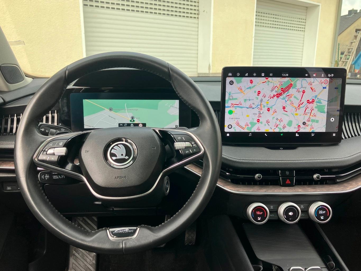 Skoda Superb 2.0 TSI Laurin&Klement 4x4 DSG Panorama M