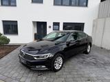 Volkswagen Passat Lim. 2.0 TDI/Automatik/R-line - Volkswagen Passat: Limousine, R