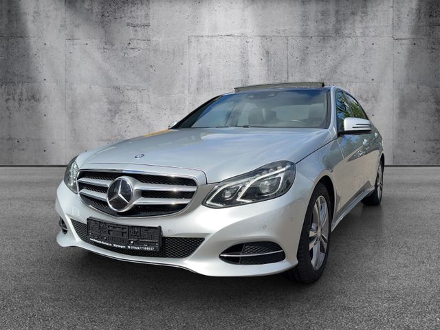 Mercedes-Benz E 300 Lim.BlueTec PANO NAVI LED AHK 2 HAND