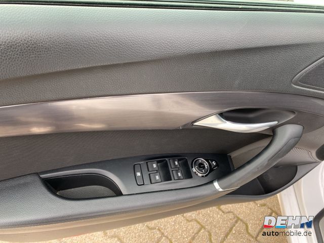 Hyundai i40cw 1.6 blue GDi Trend Navi PDC Kamera SHZ