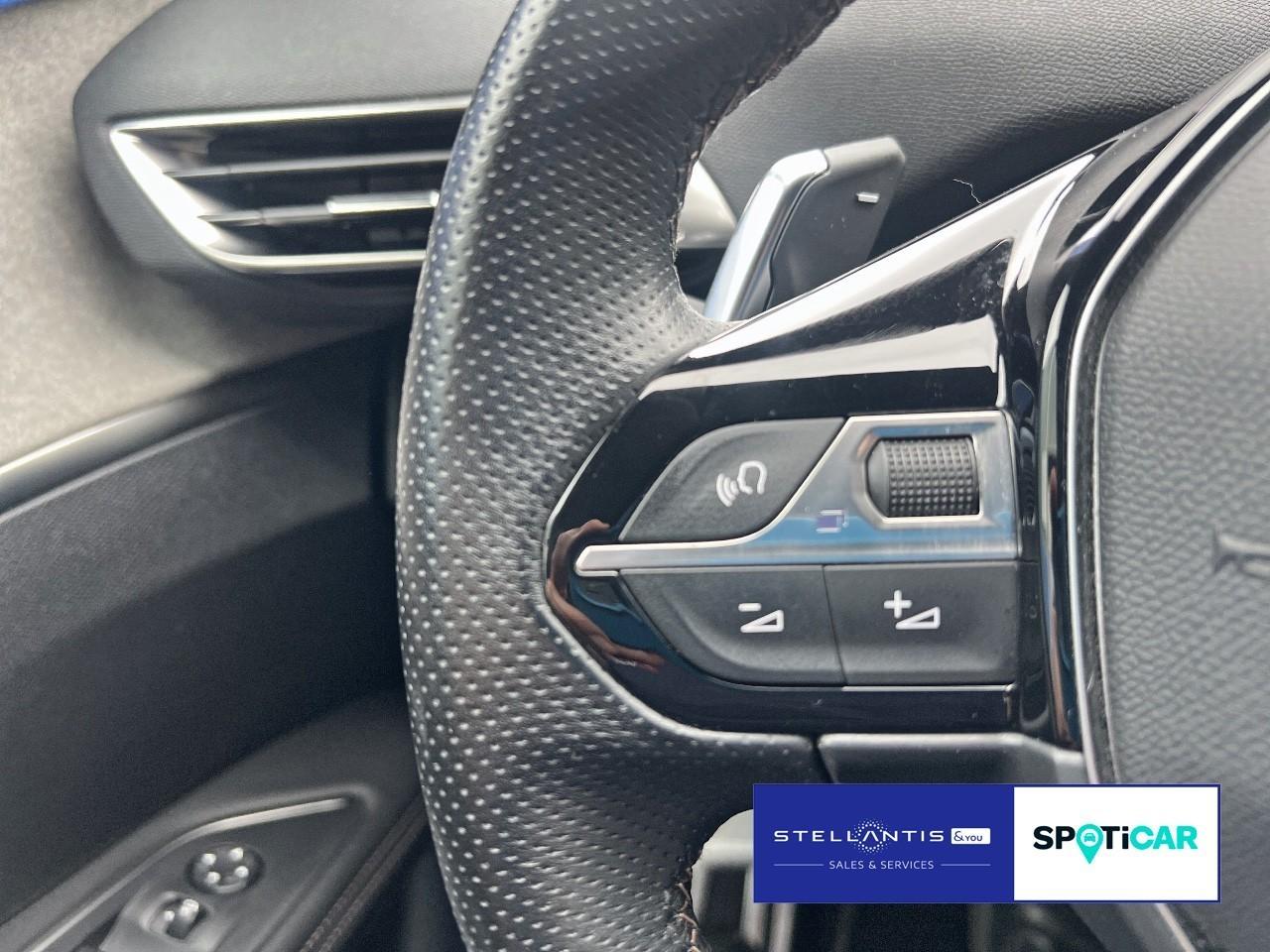 Peugeot 3008 1.2 PureTech 130 GT *Pano*AppleC*Shz*