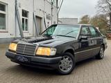 Mercedes-Benz 220E *OLDTIMER* H. KENNZEICHEN* - Mercedes-Benz 220 aus 1993