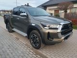 Toyota Hilux Double Cab Executive 4x4 Automatik - Toyota Hilux von privat