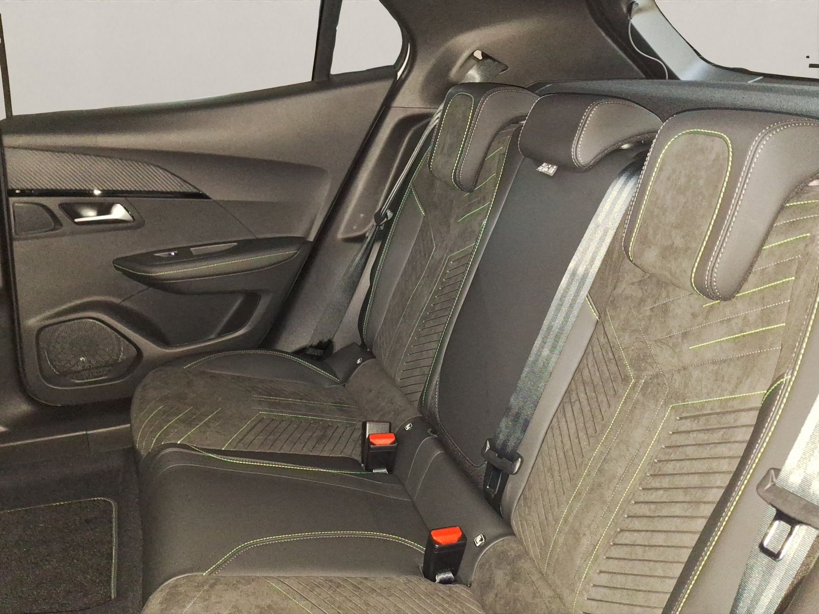 Peugeot 2008 - Bild 12