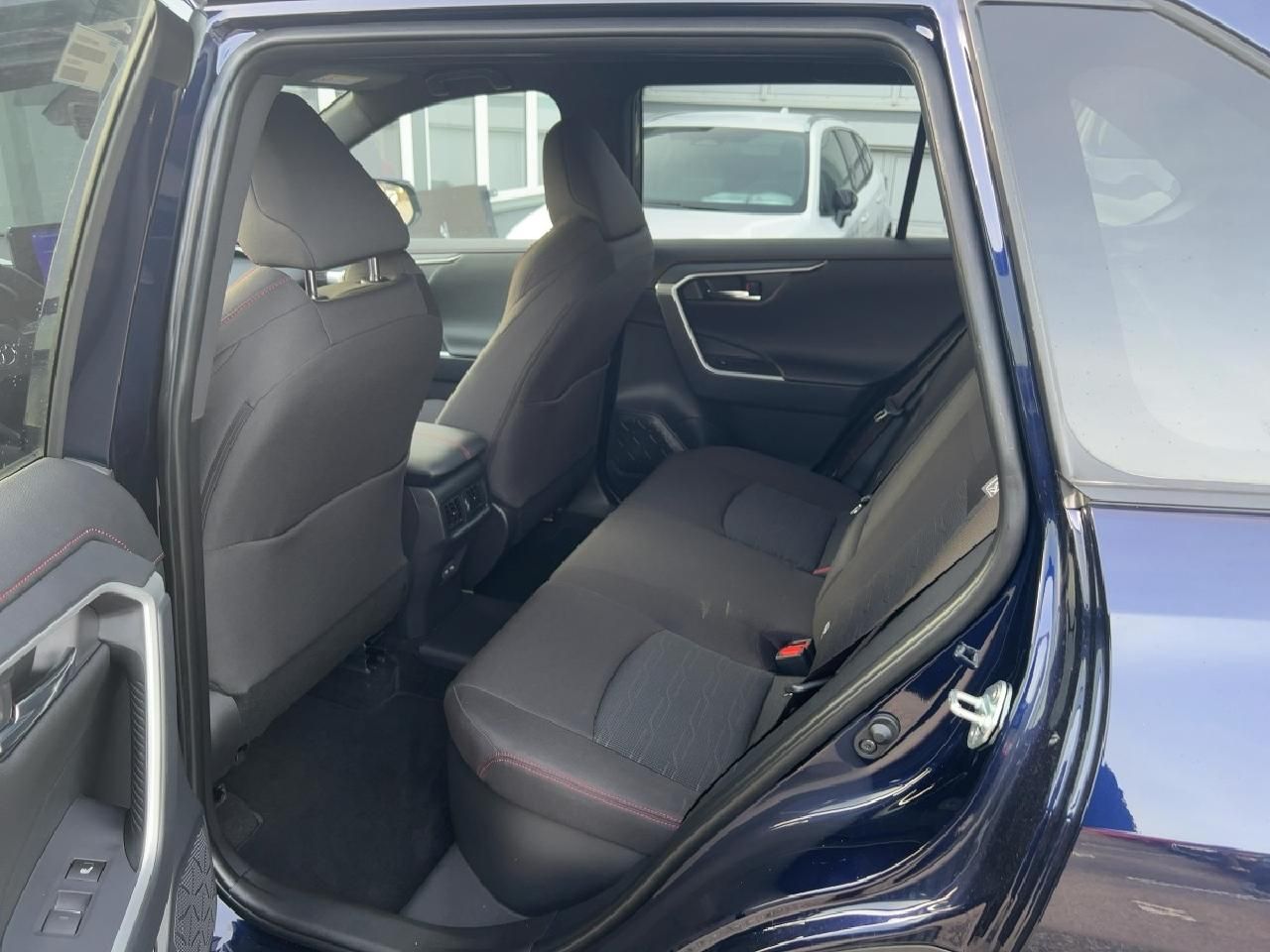 Fahrzeugabbildung Toyota RAV4 Plug-in Hybrid 4x4 Teamplayer