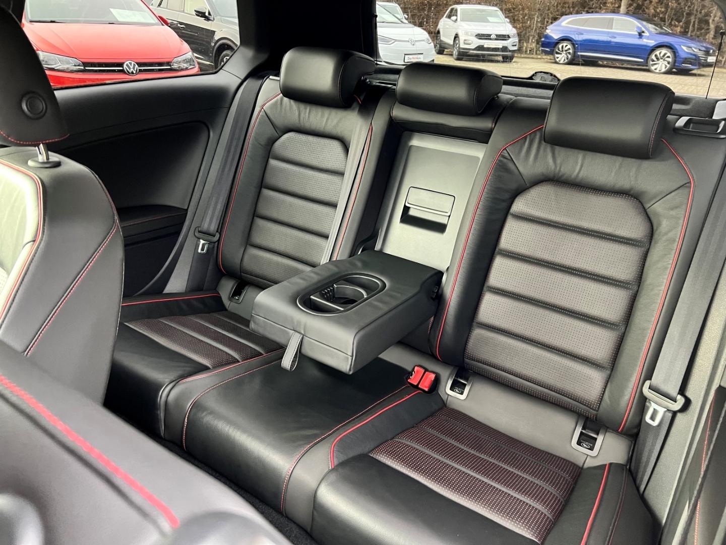 Volkswagen Golf GTI 2.0 TSI DSG LED Navi Leder Sitzheizung