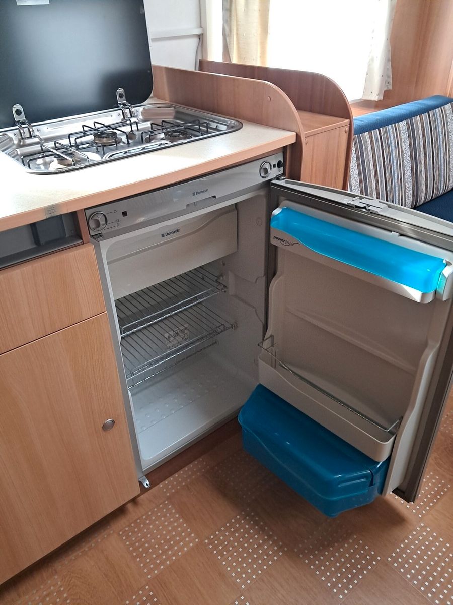 Fahrzeugabbildung Carado T 345 Fahrradträger,Radio,Heckbad