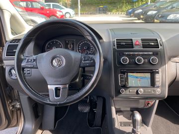 Volkswagen Touran - 8