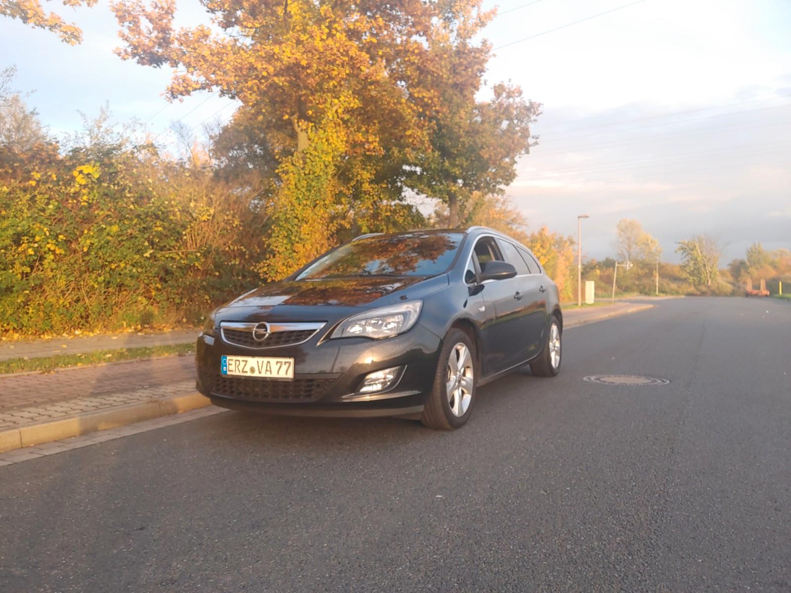 Opel Astra, 2012