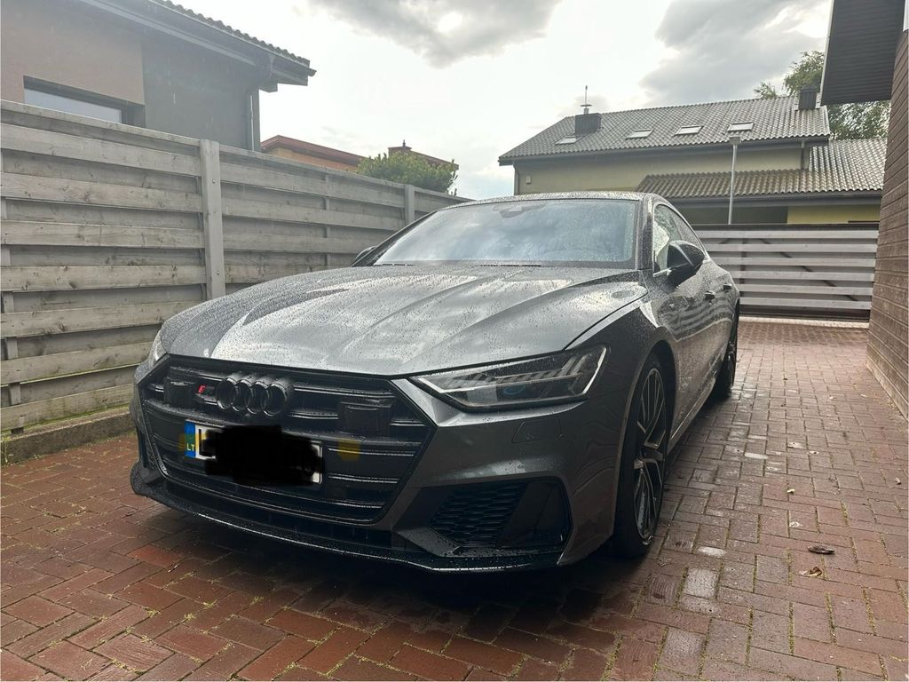 Audi S7