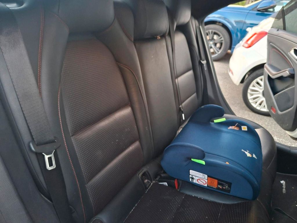 Image of Mercedes-Benz C 220